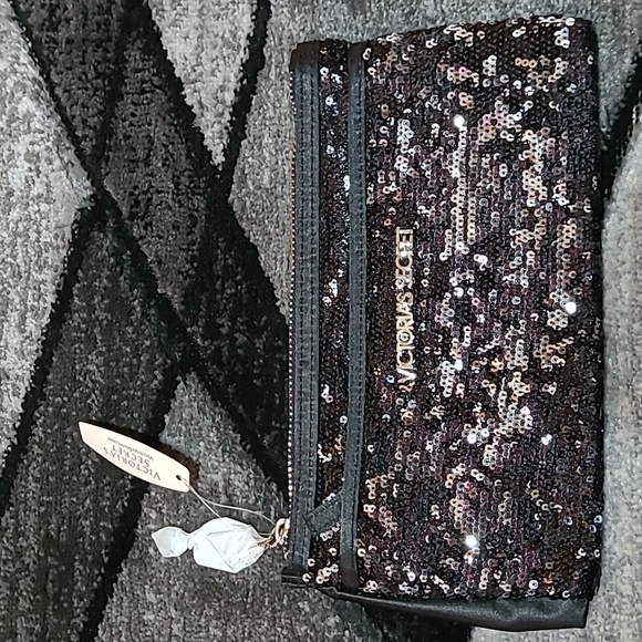 Victoria Secret Reversible Sequins Bling Charm Clutch Purse PRICE FIRM - Picture 13 of 14